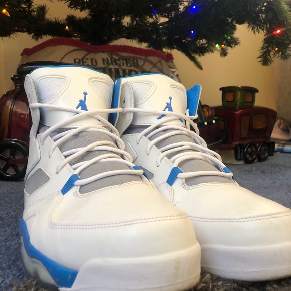 Jordan Shoes - Picture 4 of 6